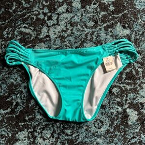 VS PINK swim bottom in hip hugger fit. Size medium. NWT